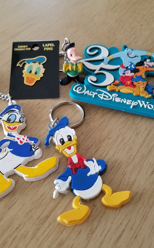 DONALD DUCK ITEM'S